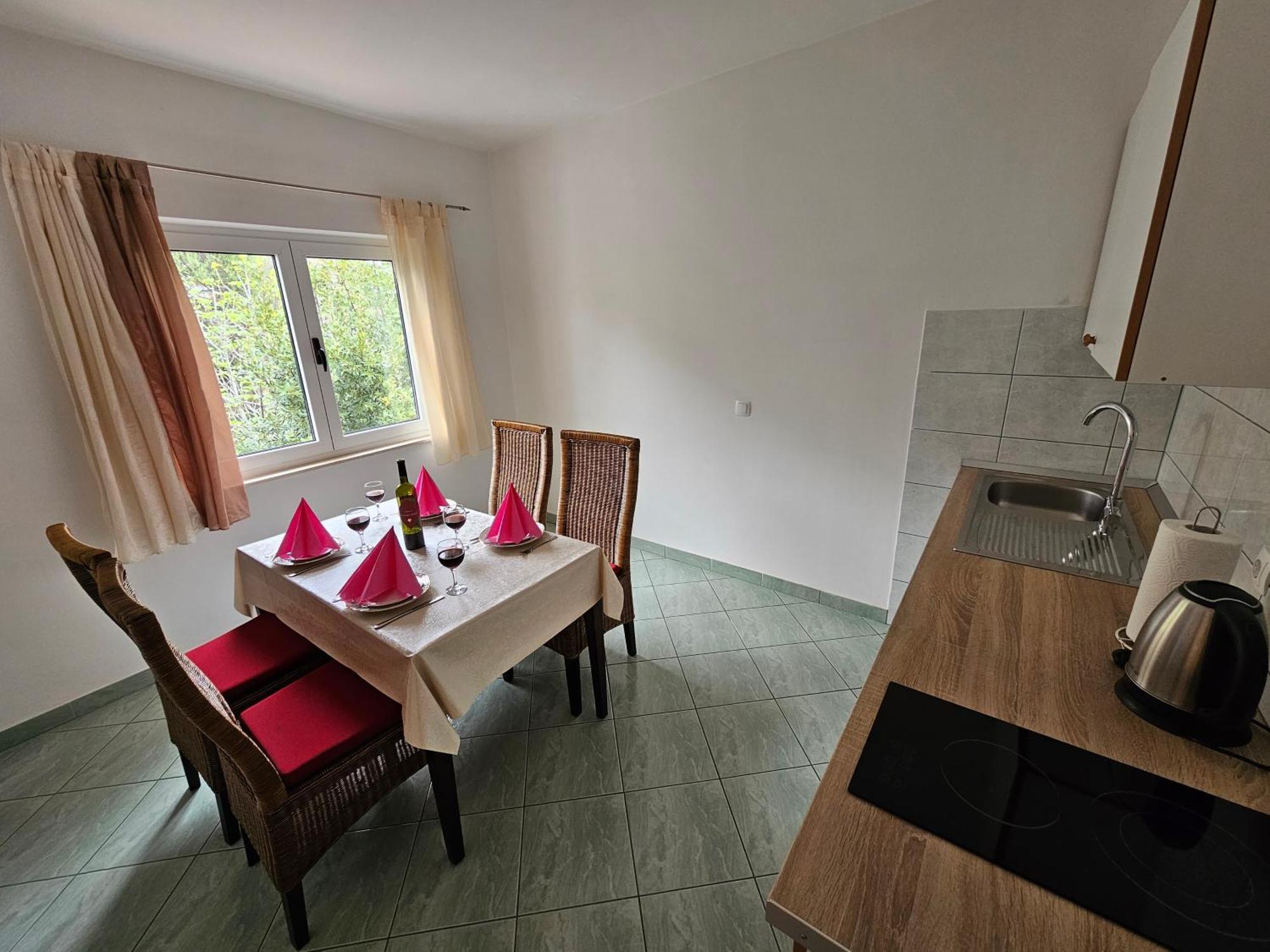 Apartments Kovac Makarska Quarto foto