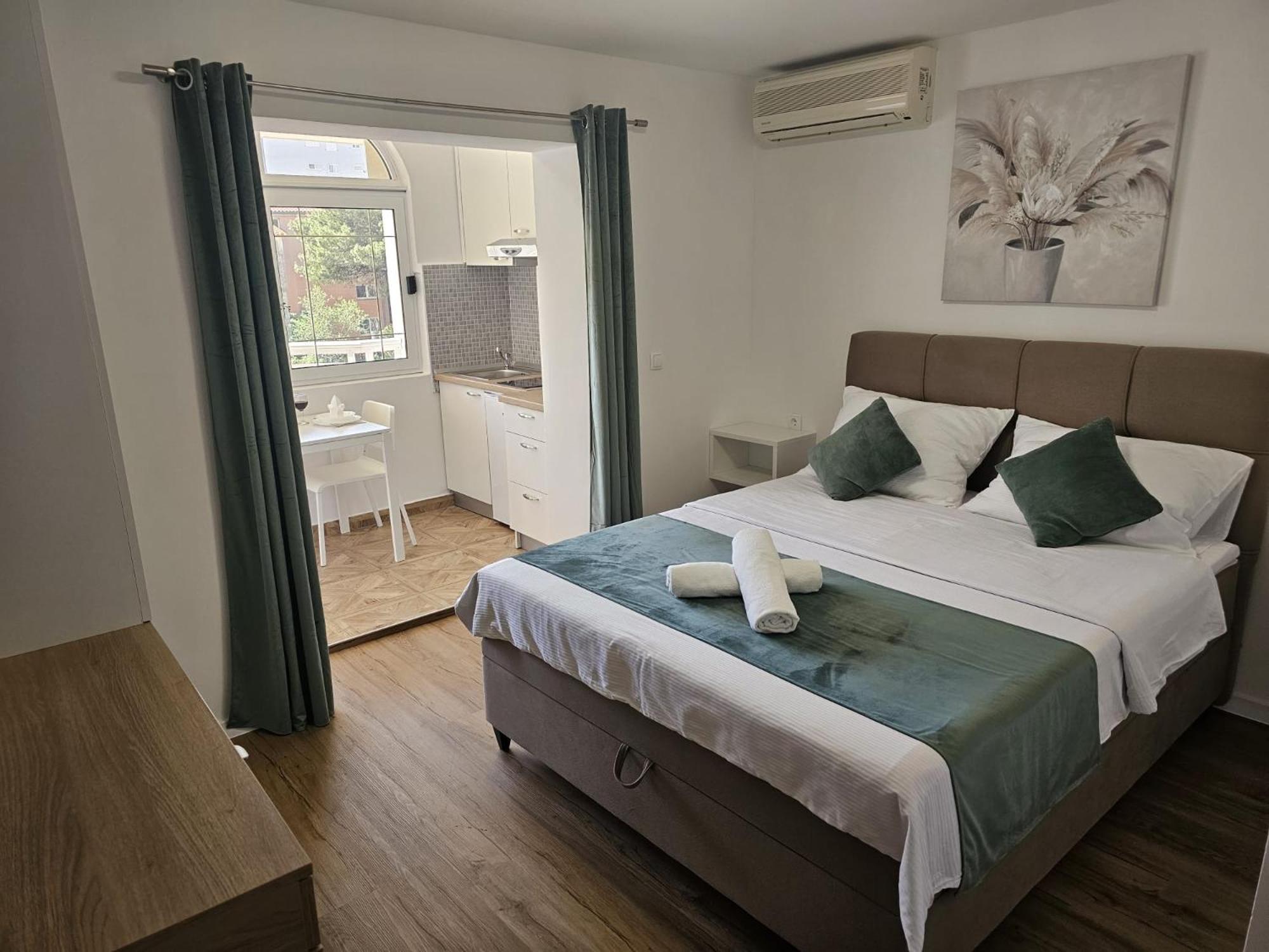 Apartments Kovac Makarska Quarto foto
